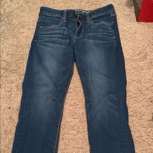 American Eagle size 6 short jeans